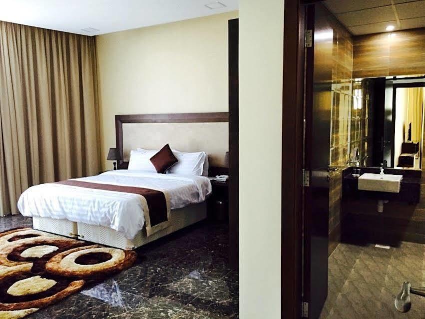 Belle Tower Luxury Apartments มานามา ภายนอก รูปภาพ
