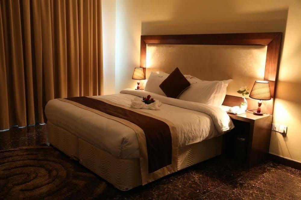Belle Tower Luxury Apartments มานามา ภายนอก รูปภาพ